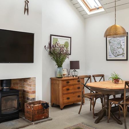 Linseed Barn- Stamford Holiday Cottages エクステリア 写真